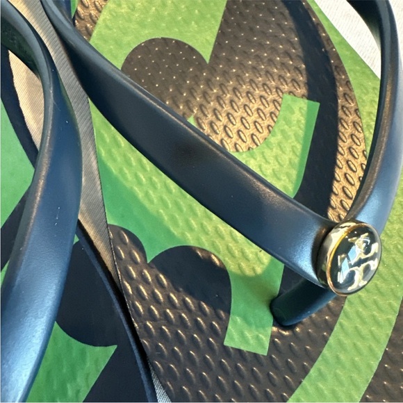 Tory Burch Black and Green Logo Flip Flops 7 - Picture 4 of 13